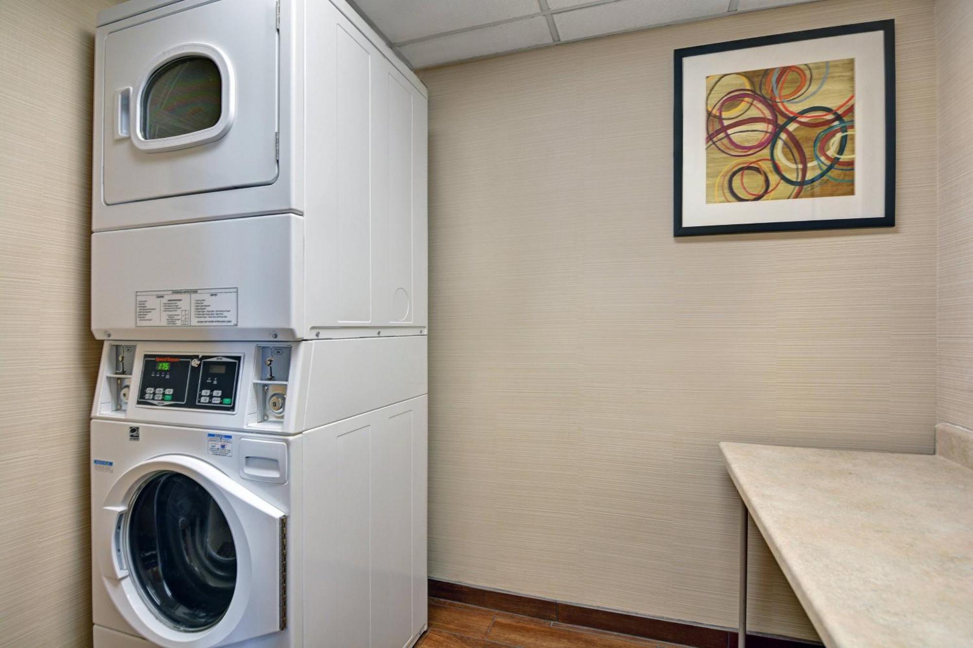 Fairfield By Marriott Inn & Suites Wallingford New Haven Экстерьер фото
