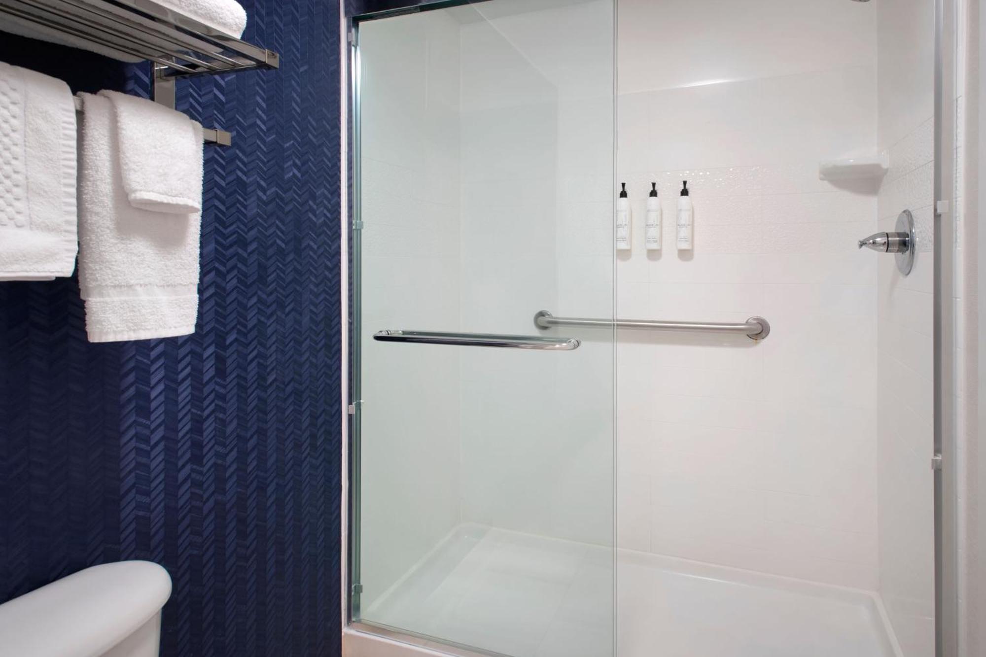 Fairfield By Marriott Inn & Suites Wallingford New Haven Экстерьер фото